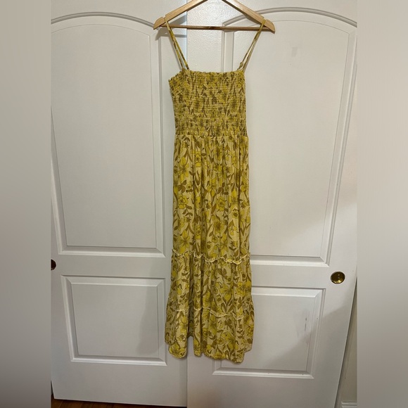 Urban Outfitters Athena smocked midi dress - Picture 5 of 8